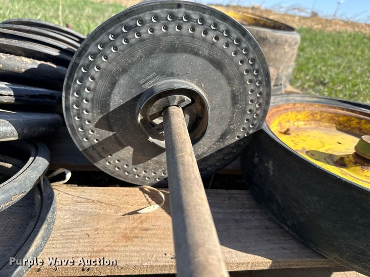 image for item EG6355 1988 John Deere 7300 planter