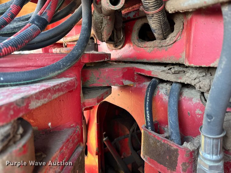 image for item EG6356 1982 Versatile 895 4WD tractor