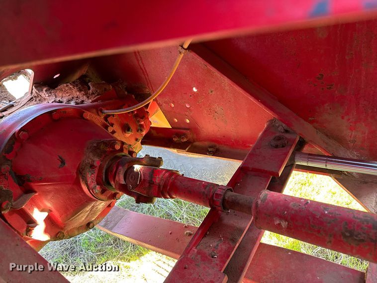 image for item EG6356 1982 Versatile 895 4WD tractor