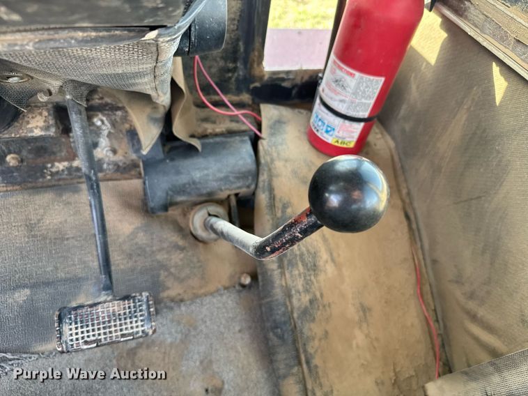 image for item EG6356 1982 Versatile 895 4WD tractor