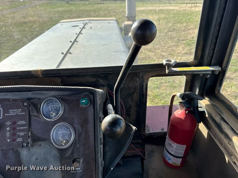 image for item EG6356 1982 Versatile 895 4WD tractor