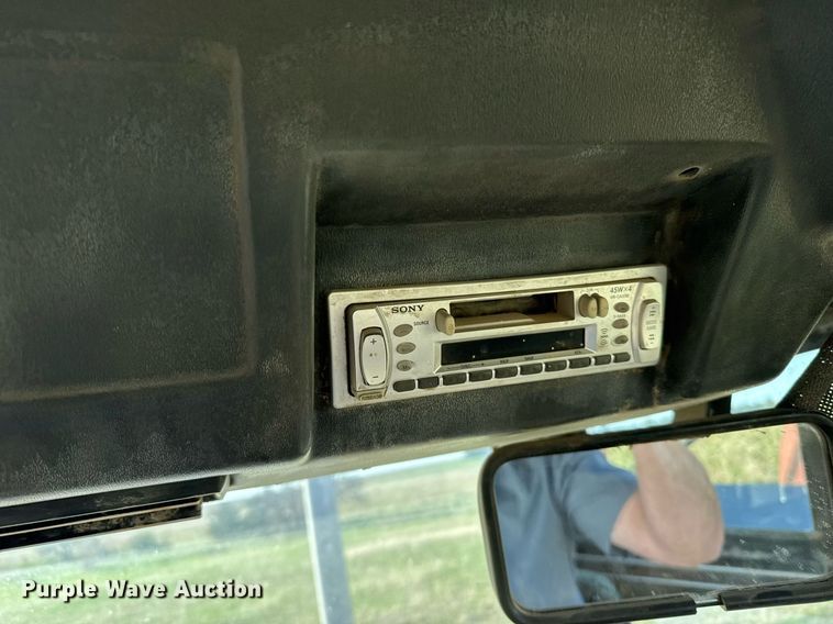 image for item EG6356 1982 Versatile 895 4WD tractor