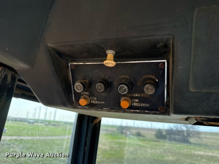 image for item EG6356 1982 Versatile 895 4WD tractor