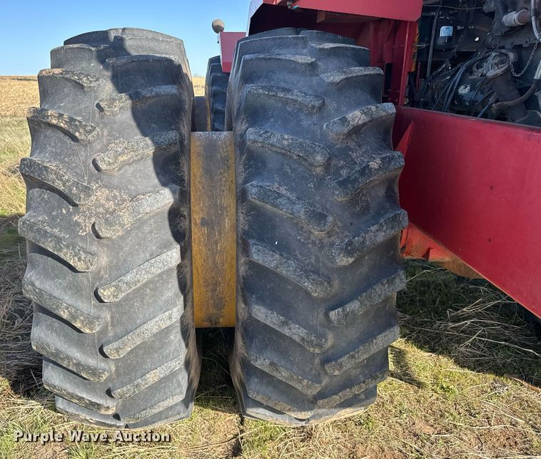 image for item EG6356 1982 Versatile 895 4WD tractor