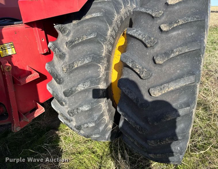 image for item EG6356 1982 Versatile 895 4WD tractor