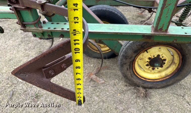 image for item EG6370 John Deere 1000 field cultivator