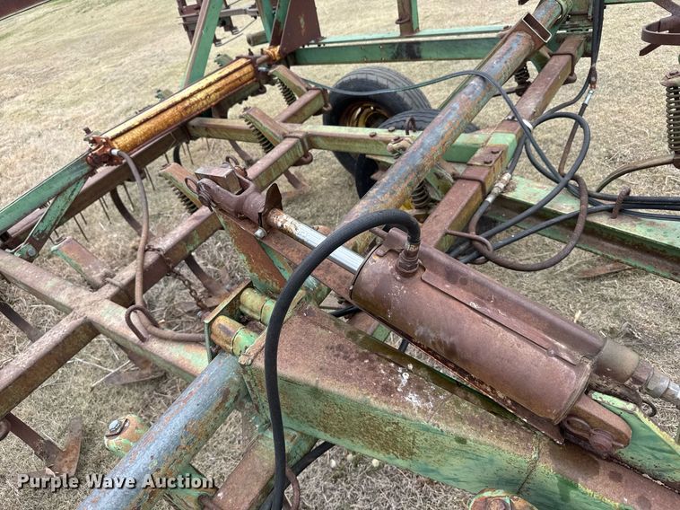 image for item EG6370 John Deere 1000 field cultivator