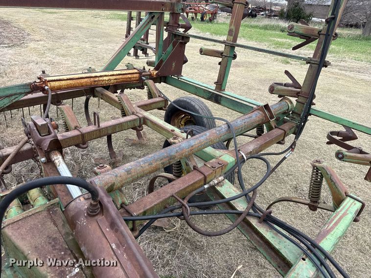 image for item EG6370 John Deere 1000 field cultivator