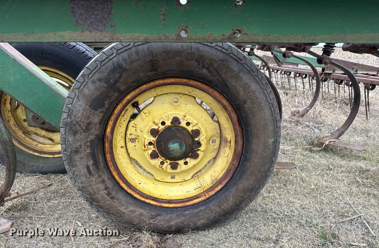 image for item EG6370 John Deere 1000 field cultivator