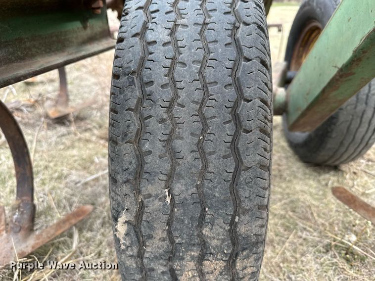 image for item EG6370 John Deere 1000 field cultivator