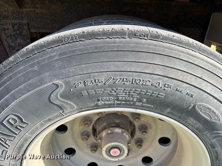 image for item EG6376 1998 Timpte grain trailer