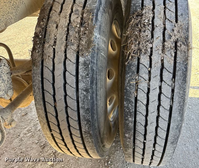 image for item EG6377 2000 Timpte grain trailer