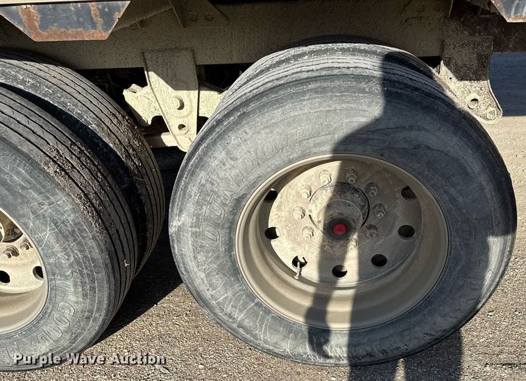 image for item EG6377 2000 Timpte grain trailer