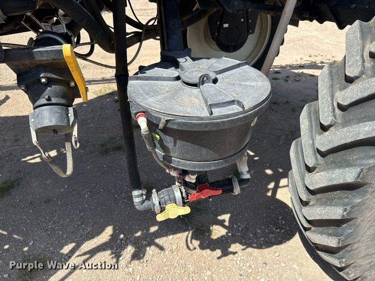 image for item EG6386 2019 Apache AS1240 sprayer