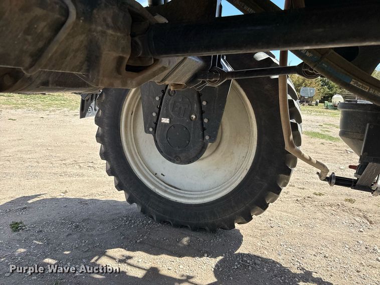 image for item EG6386 2019 Apache AS1240 sprayer