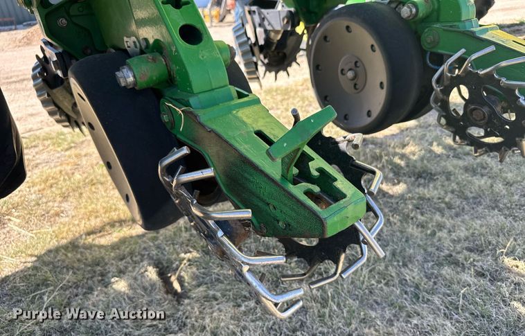 image for item EG6388 John Deere 1720 planter