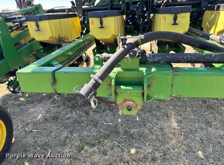 image for item EG6388 John Deere 1720 planter