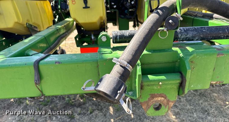 image for item EG6388 John Deere 1720 planter