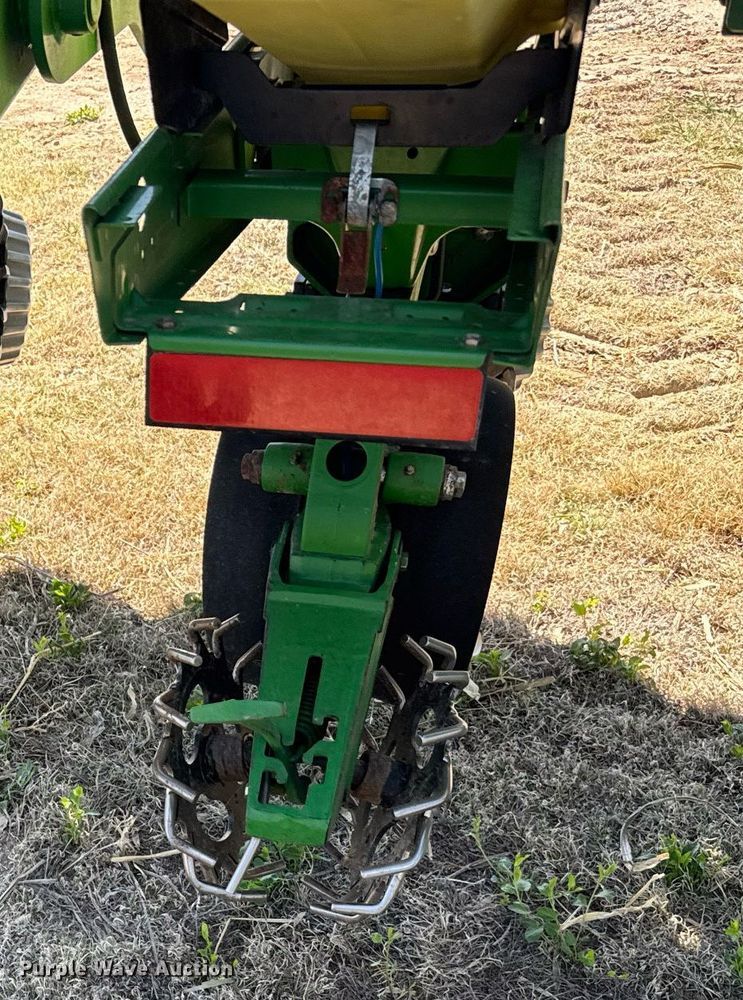 image for item EG6388 John Deere 1720 planter
