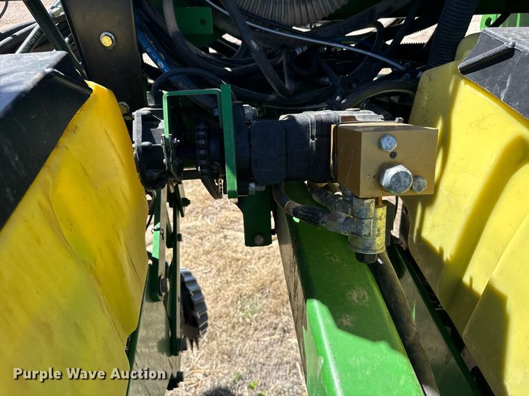 image for item EG6388 John Deere 1720 planter