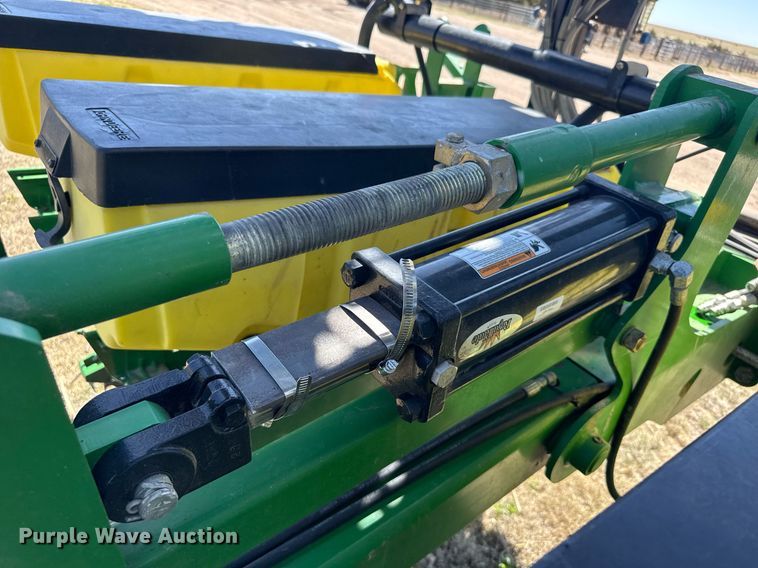 image for item EG6388 John Deere 1720 planter