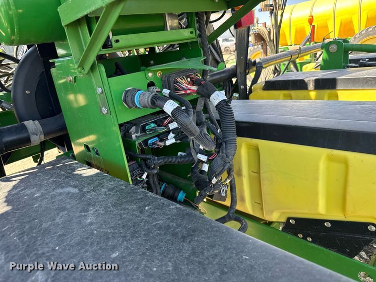 image for item EG6388 John Deere 1720 planter