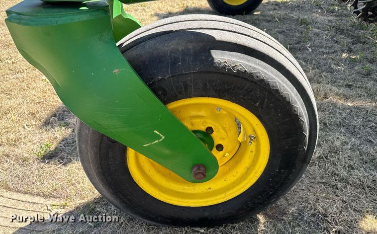 image for item EG6388 John Deere 1720 planter