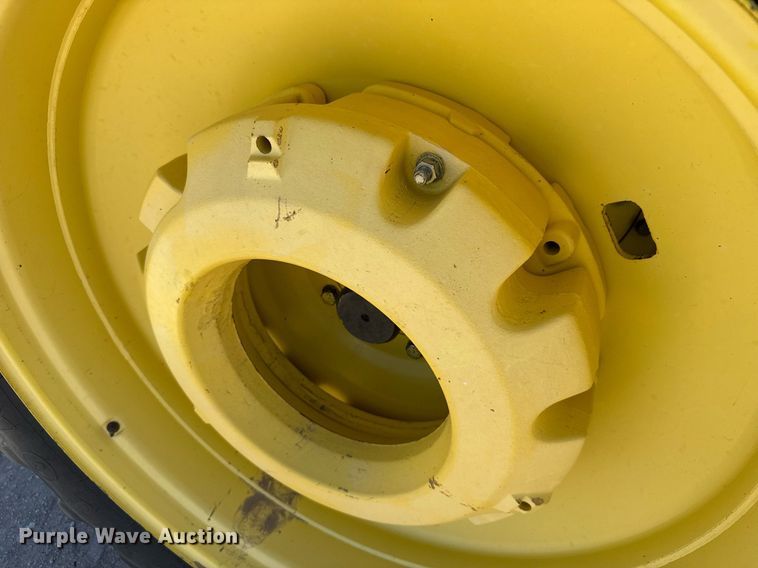 image for item EG6389 2001 John Deere 8410 MFWD tractor