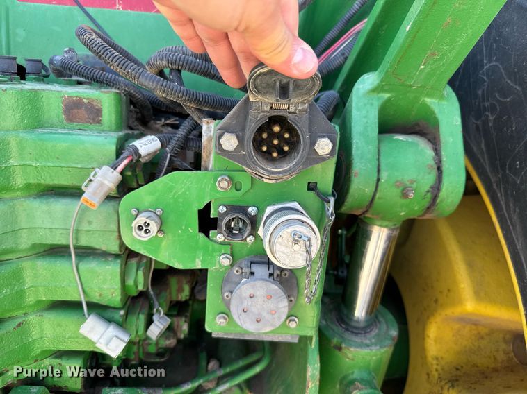 image for item EG6389 2001 John Deere 8410 MFWD tractor