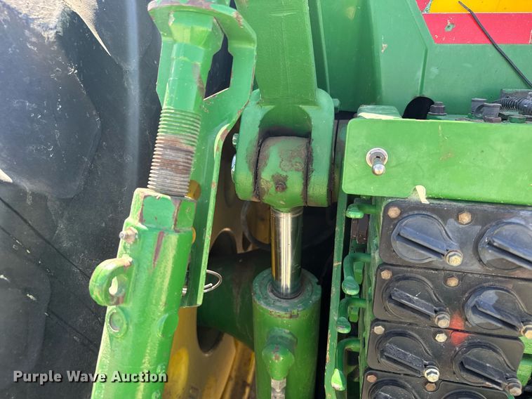 image for item EG6389 2001 John Deere 8410 MFWD tractor