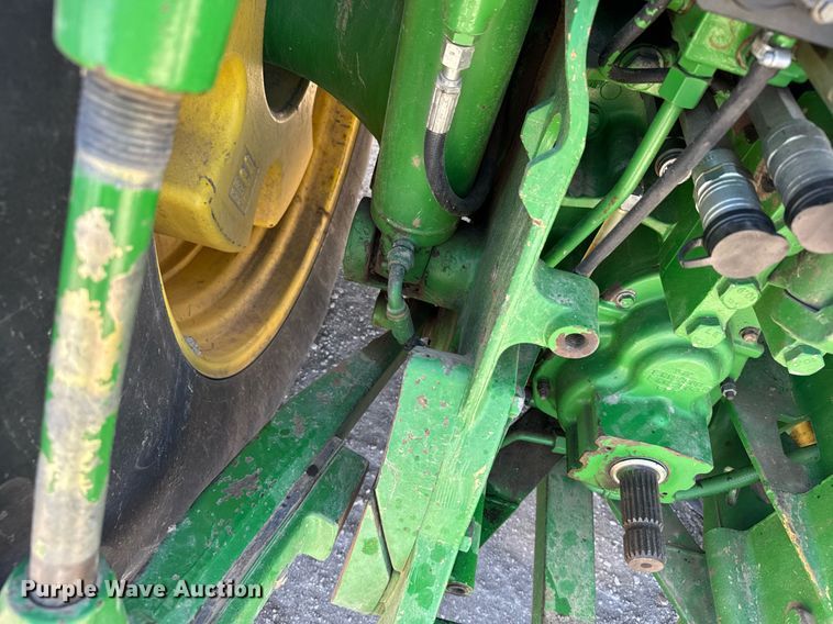 image for item EG6389 2001 John Deere 8410 MFWD tractor