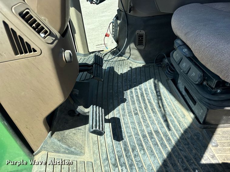 image for item EG6389 2001 John Deere 8410 MFWD tractor