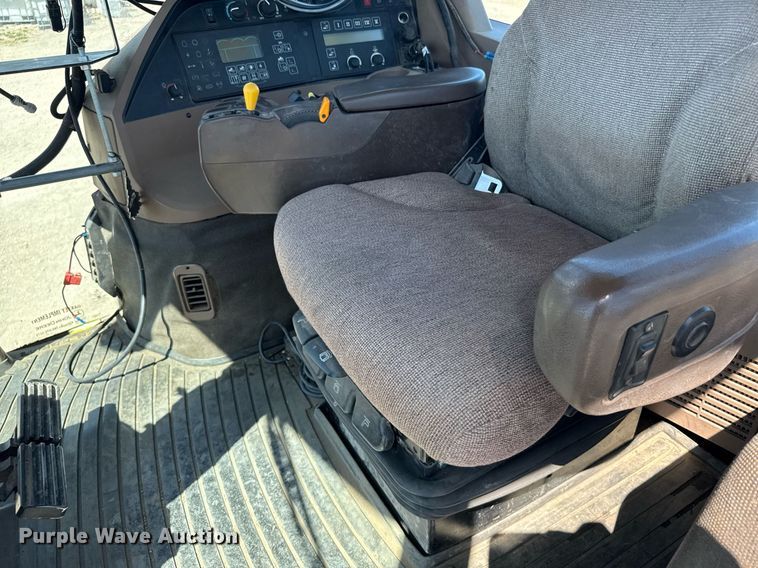 image for item EG6389 2001 John Deere 8410 MFWD tractor