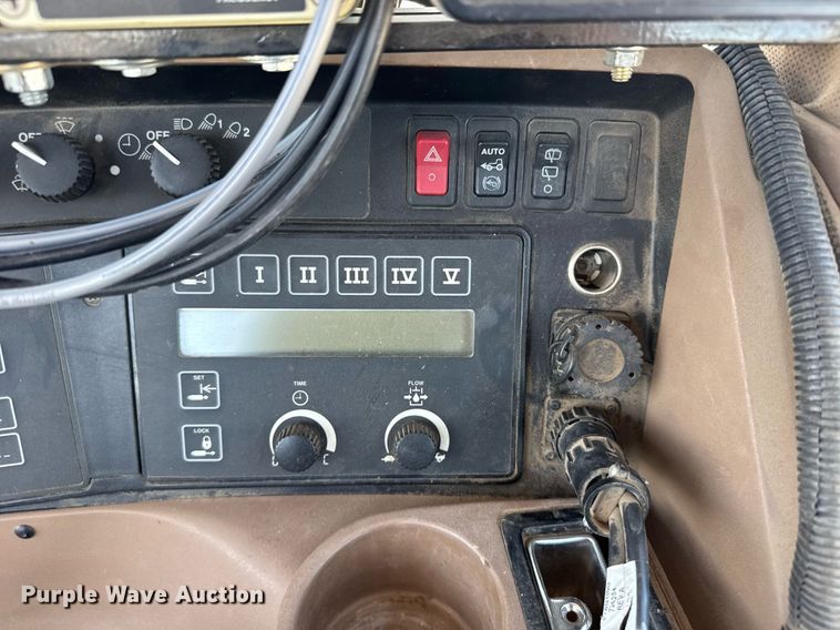 image for item EG6389 2001 John Deere 8410 MFWD tractor