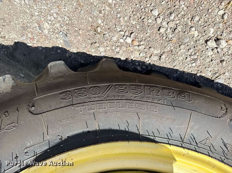 image for item EG6389 2001 John Deere 8410 MFWD tractor