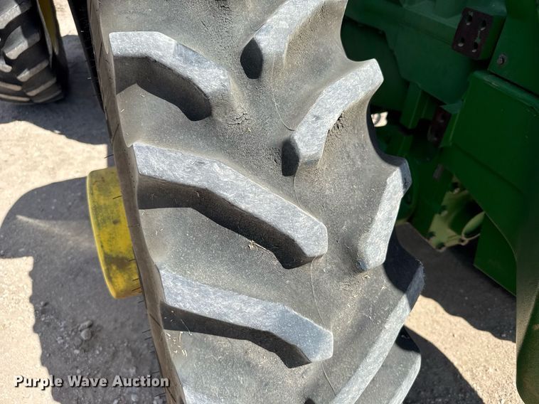 image for item EG6389 2001 John Deere 8410 MFWD tractor
