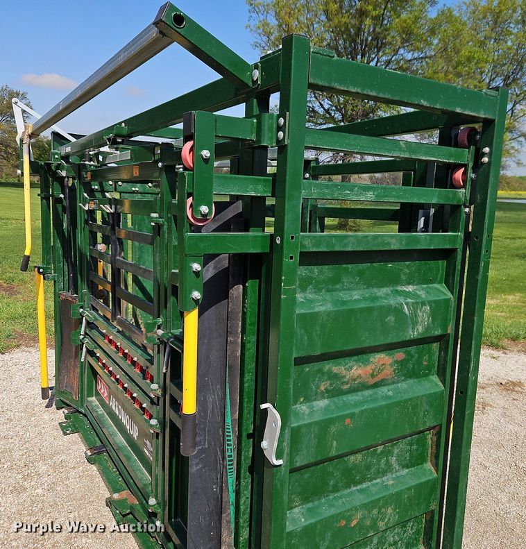 image for item EI8967 ArrowQuip Q-Catch 86 Series livestock chute