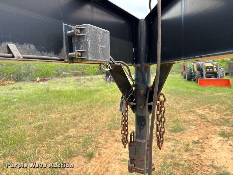 image for item EJ3654 Donahue EXG-180 windrower trailer