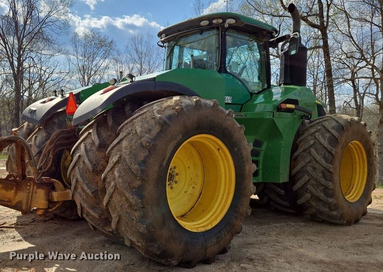 image for item EJ7398 2016 John Deere 9570R Scraper Special 4WD tractor