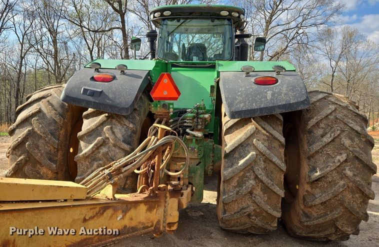 image for item EJ7398 2016 John Deere 9570R Scraper Special 4WD tractor