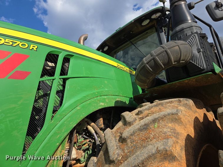 image for item EJ7398 2016 John Deere 9570R Scraper Special 4WD tractor
