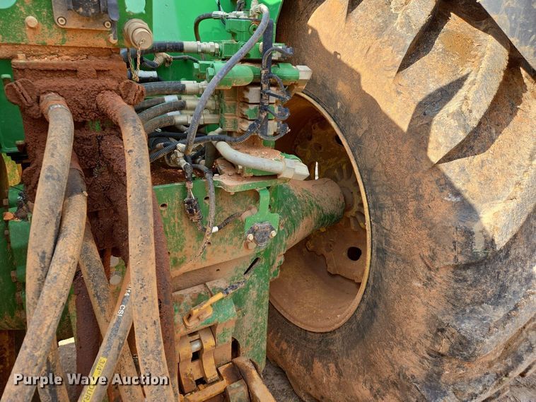 image for item EJ7398 2016 John Deere 9570R Scraper Special 4WD tractor