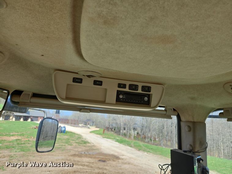 image for item EJ7398 2016 John Deere 9570R Scraper Special 4WD tractor