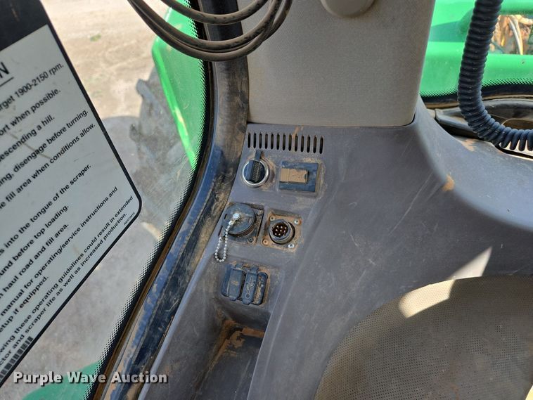 image for item EJ7398 2016 John Deere 9570R Scraper Special 4WD tractor