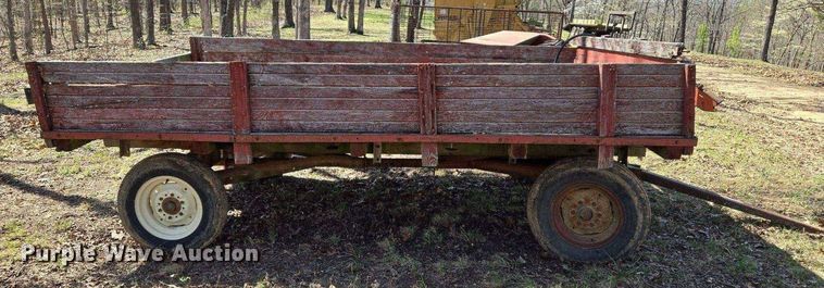 image for item EJ7415 Feed wagon