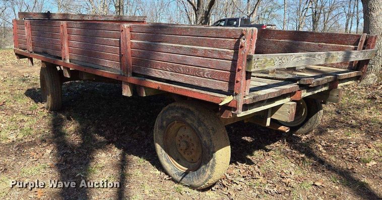 image for item EJ7415 Feed wagon