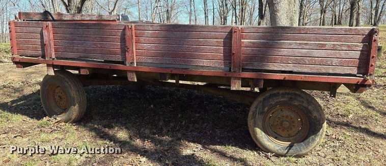 image for item EJ7415 Feed wagon