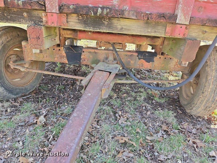 image for item EJ7415 Feed wagon