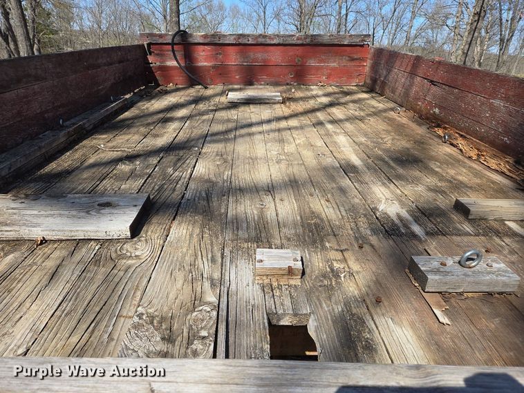 image for item EJ7415 Feed wagon