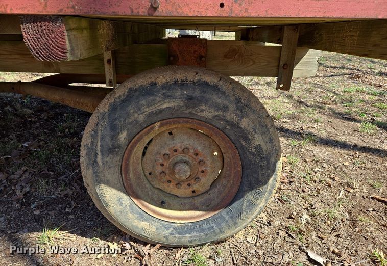 image for item EJ7415 Feed wagon